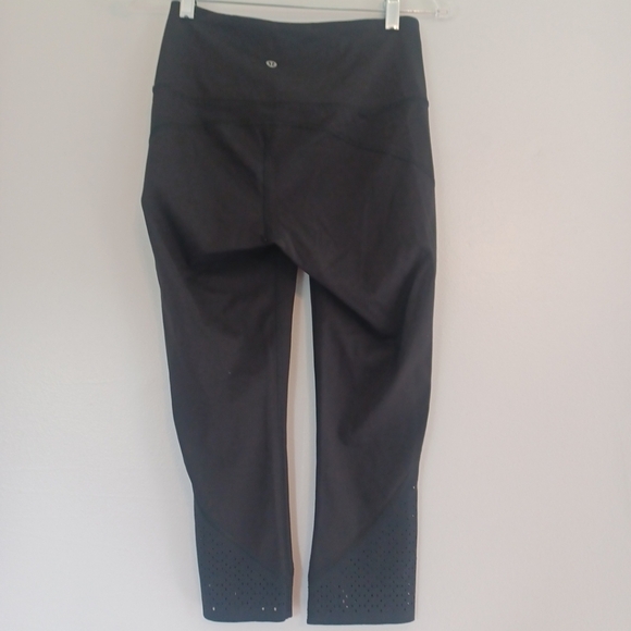 Lululemon Cropped Leggings Womens Size 6 Fast And Free Nulux Athletic NWOT - Picture 4 of 10
